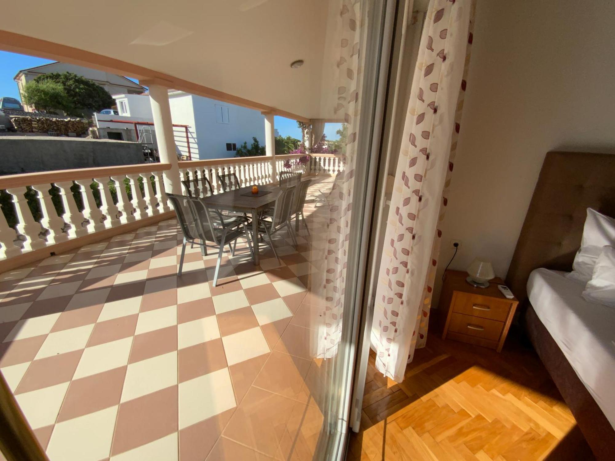 Olive House Simuni