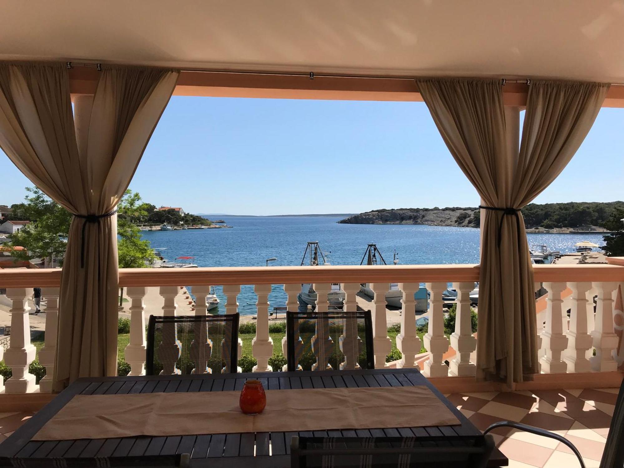 Olive House * Simuni