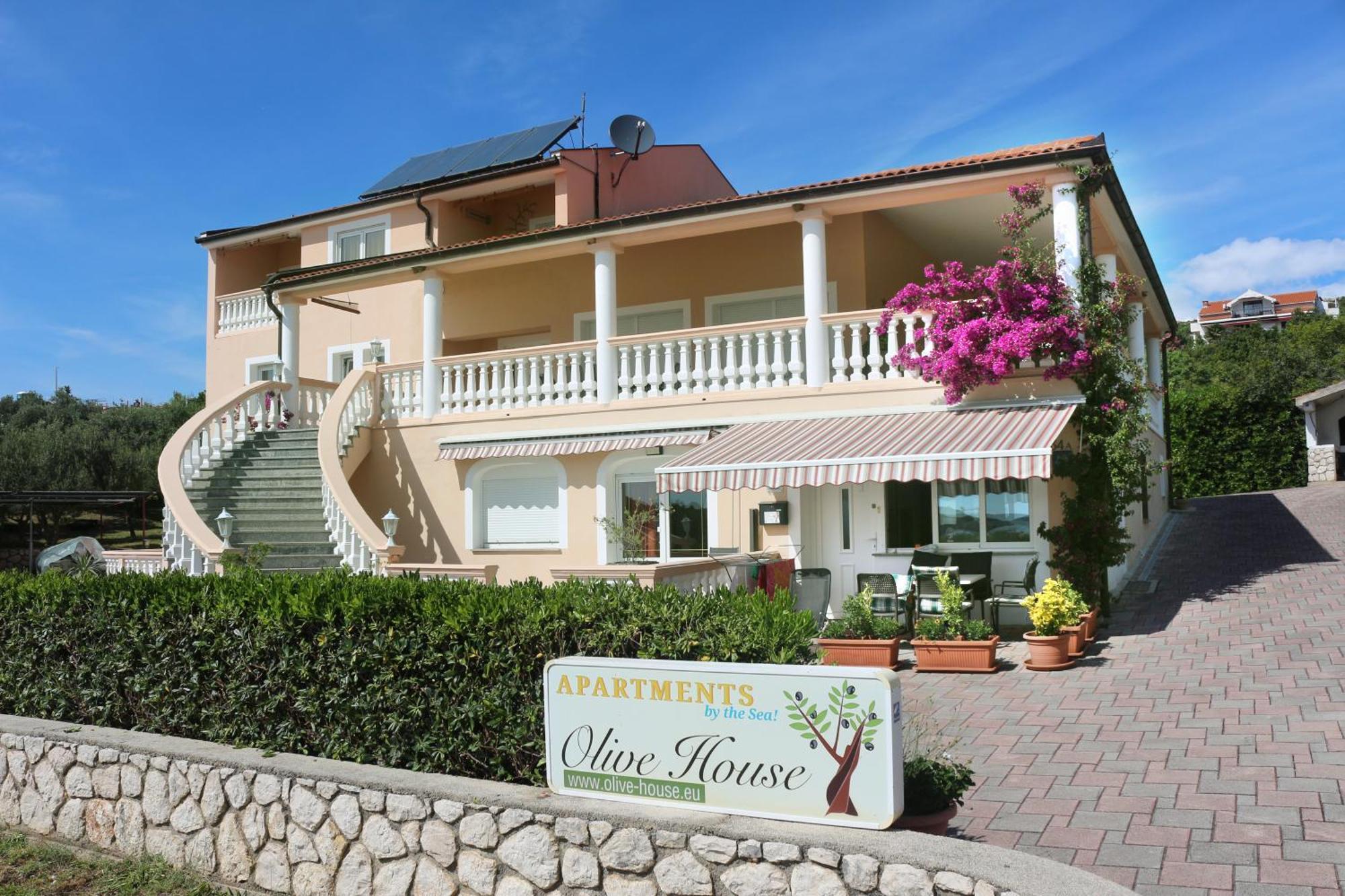 Olive House * Simuni