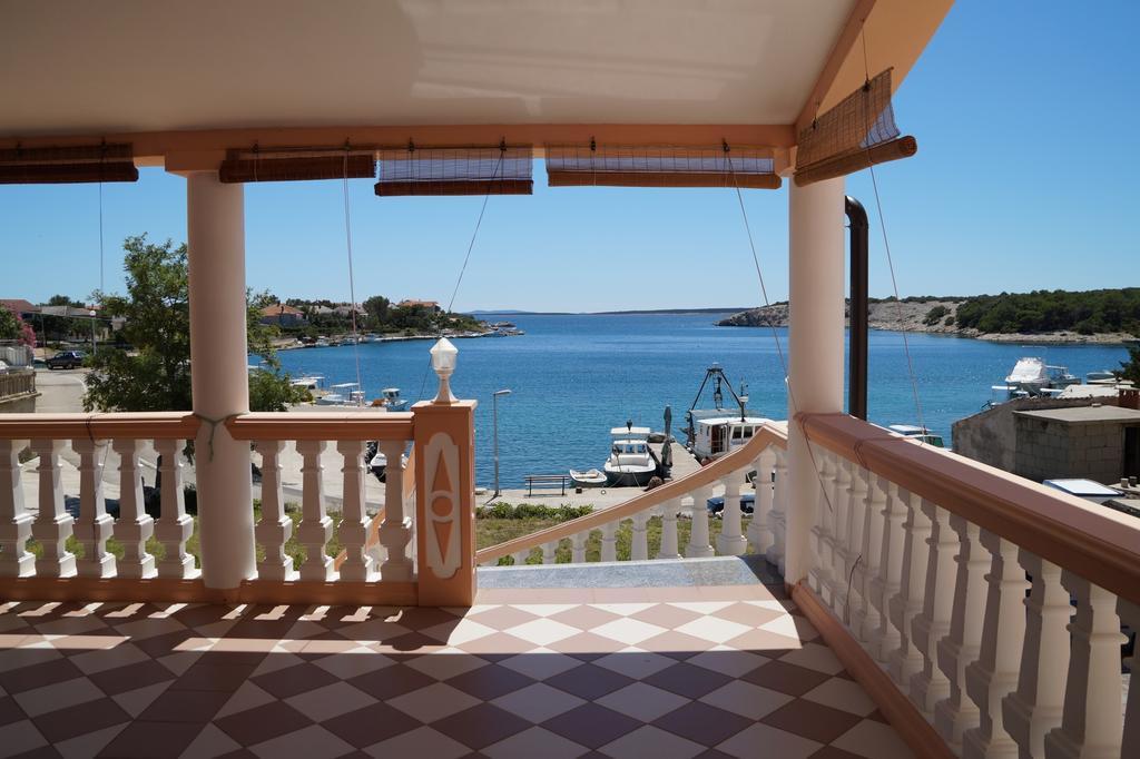 Olive House Simuni